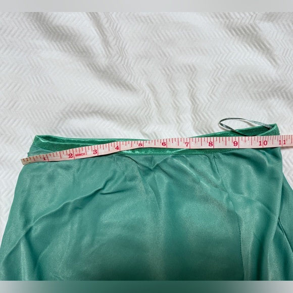 Zara Light Green Skirt with Front Cut in XS - Picture 10 of 10